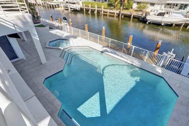 807 Coventry Street, Boca Raton, FL 33487