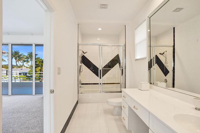 807 Coventry Street, Boca Raton, FL 33487