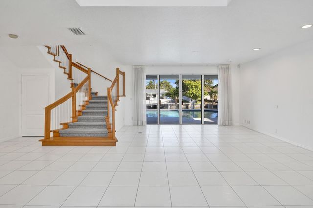 807 Coventry Street, Boca Raton, FL 33487