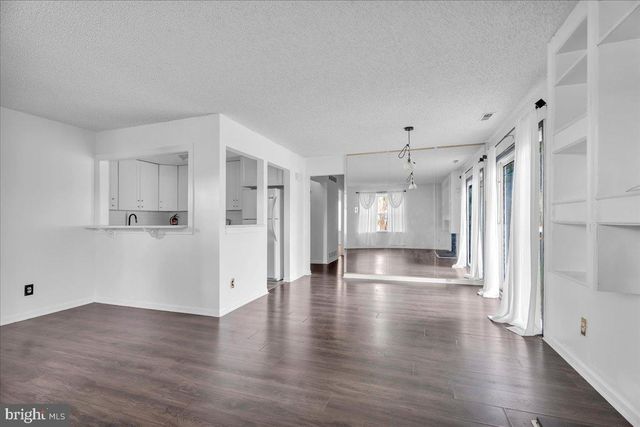 10 FRANKLIN PL, Voorhees, NJ 08043