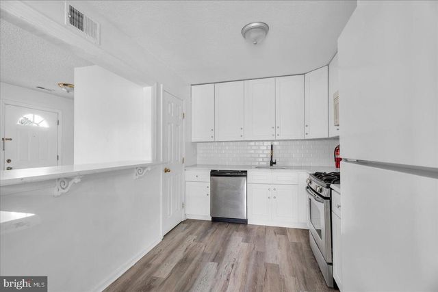 10 FRANKLIN PL, Voorhees, NJ 08043