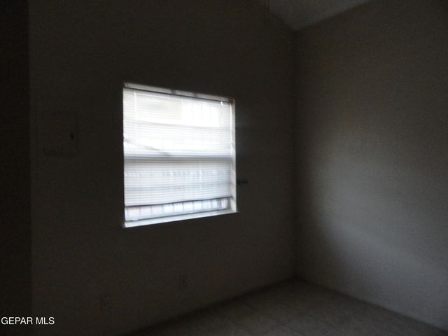 619 White Cliffs Drive A, El Paso, TX 79912