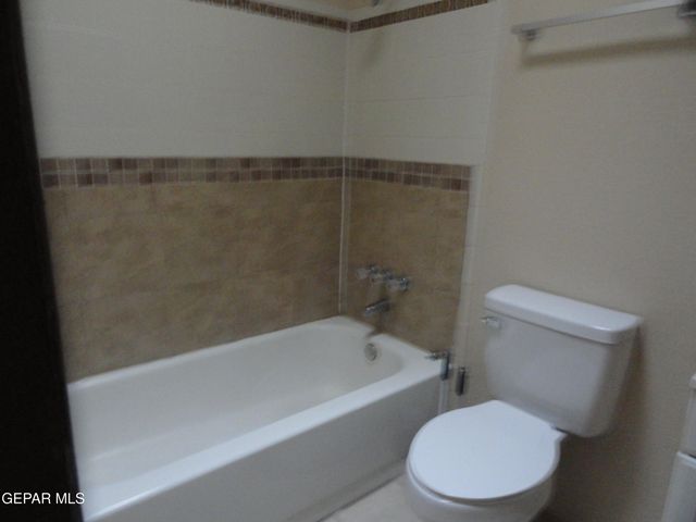 619 White Cliffs Drive A, El Paso, TX 79912