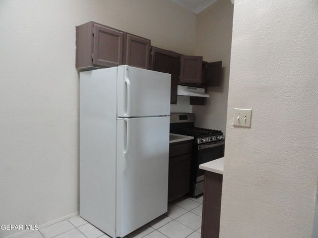 619 White Cliffs Drive A, El Paso, TX 79912