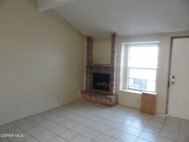 619 White Cliffs Drive A, El Paso, TX 79912