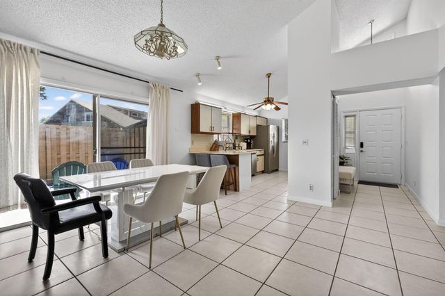 102 Maplecrest Circle, Jupiter, FL 33458