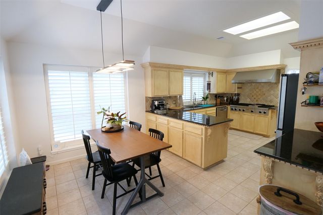 17707 Noble Oak Court, Houston, TX 77095