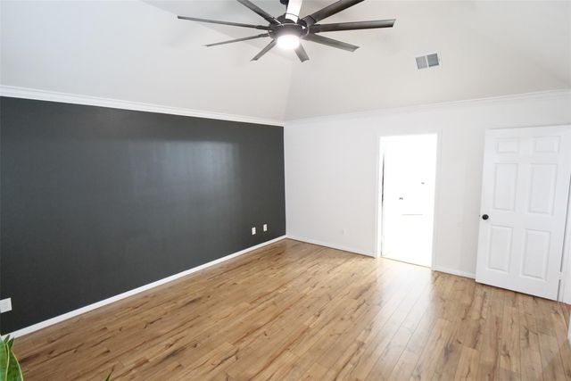 17707 Noble Oak Court, Houston, TX 77095