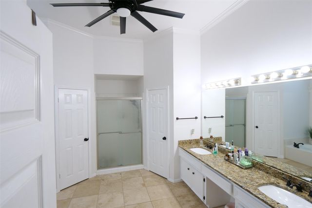 17707 Noble Oak Court, Houston, TX 77095