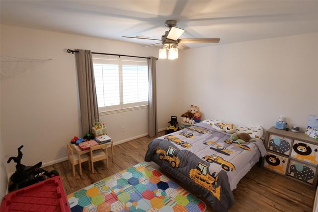 17707 Noble Oak Court, Houston, TX 77095