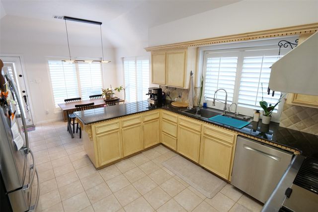 17707 Noble Oak Court, Houston, TX 77095