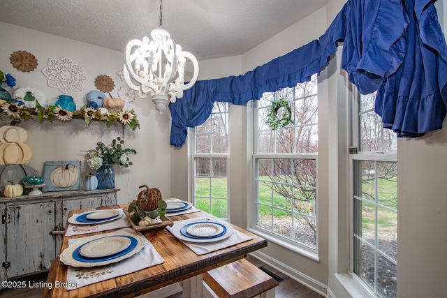 569 Arlington Dr, Elizabethtown, KY 42701