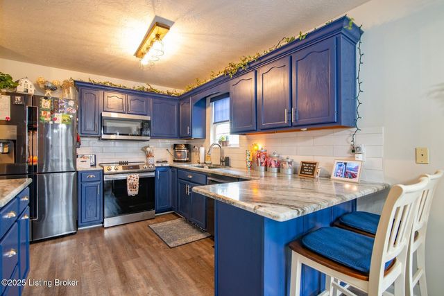 569 Arlington Dr, Elizabethtown, KY 42701