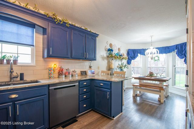 569 Arlington Dr, Elizabethtown, KY 42701