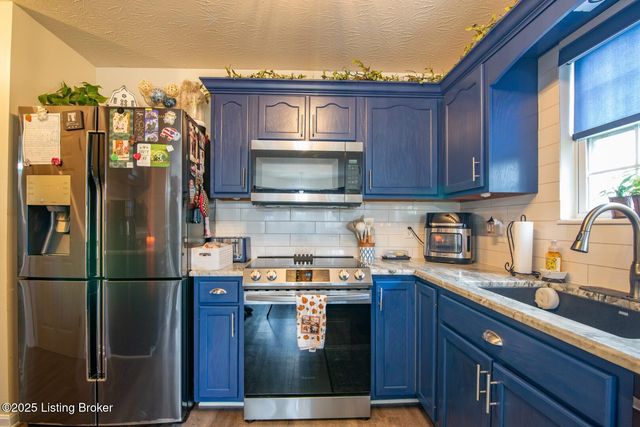 569 Arlington Dr, Elizabethtown, KY 42701