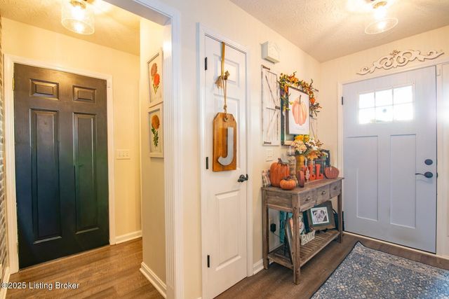 569 Arlington Dr, Elizabethtown, KY 42701