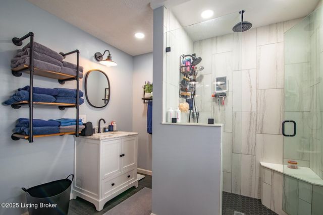 569 Arlington Dr, Elizabethtown, KY 42701