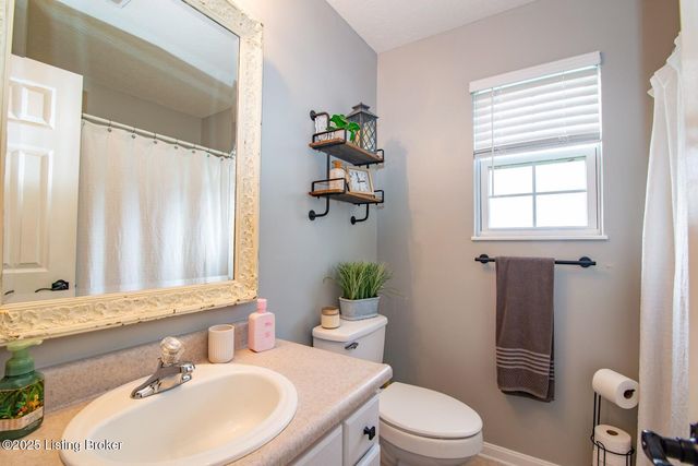 569 Arlington Dr, Elizabethtown, KY 42701