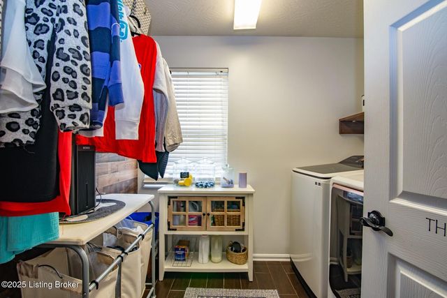 569 Arlington Dr, Elizabethtown, KY 42701