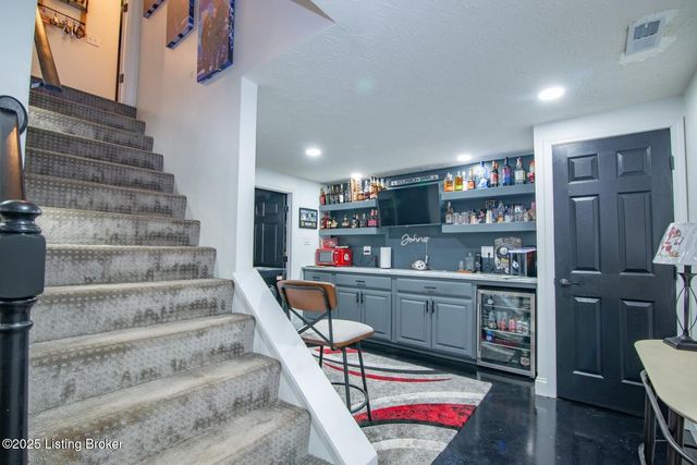 569 Arlington Dr, Elizabethtown, KY 42701