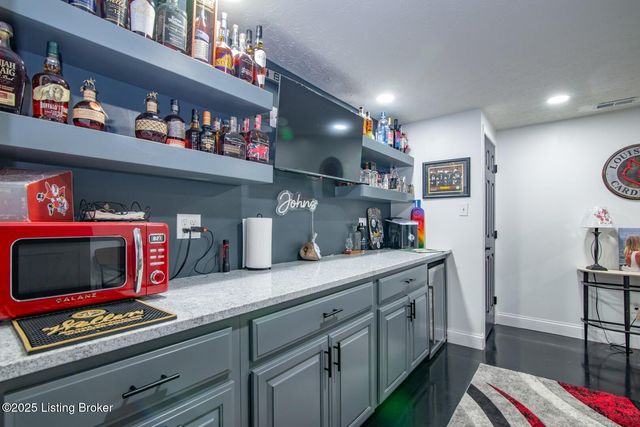 569 Arlington Dr, Elizabethtown, KY 42701