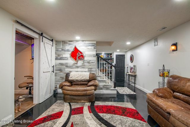 569 Arlington Dr, Elizabethtown, KY 42701