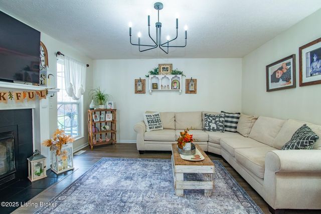 569 Arlington Dr, Elizabethtown, KY 42701