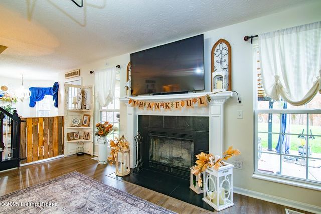 569 Arlington Dr, Elizabethtown, KY 42701