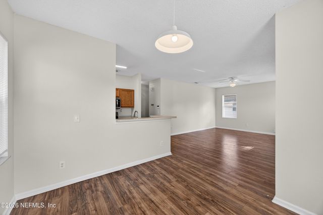 821 OAK ARBOR Circle, Jacksonville, FL 32206