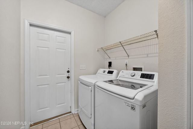 821 OAK ARBOR Circle, Jacksonville, FL 32206