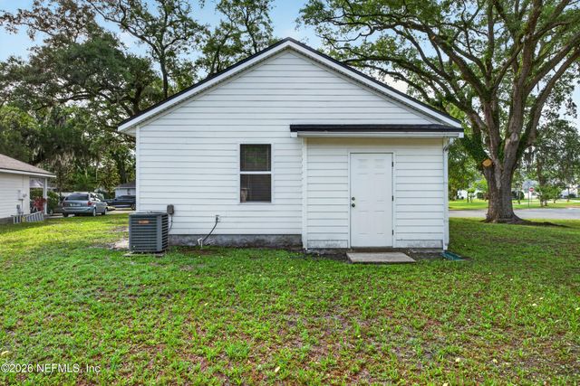 821 OAK ARBOR Circle, Jacksonville, FL 32206