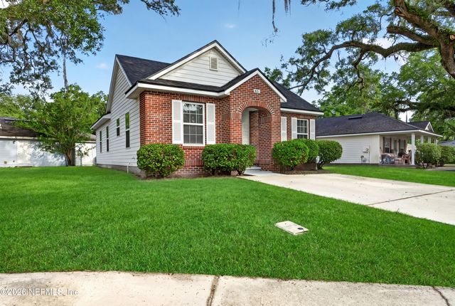 821 OAK ARBOR Circle, Jacksonville, FL 32206