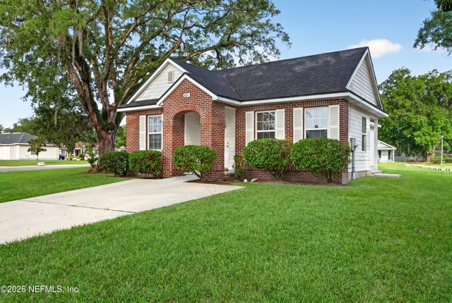 821 OAK ARBOR Circle, Jacksonville, FL 32206