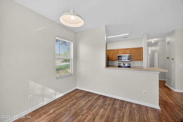 821 OAK ARBOR Circle, Jacksonville, FL 32206