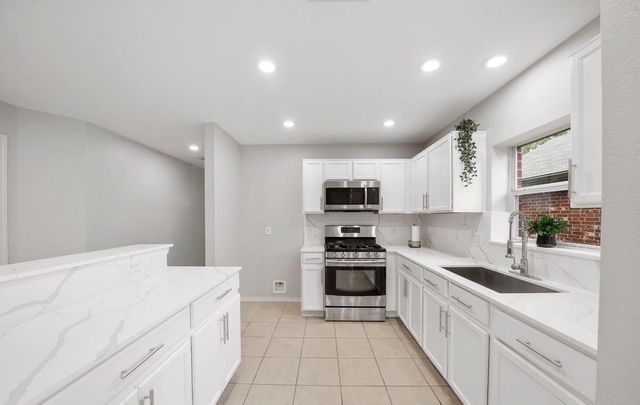 2114 Forest Ranch Drive, Houston, TX 77049