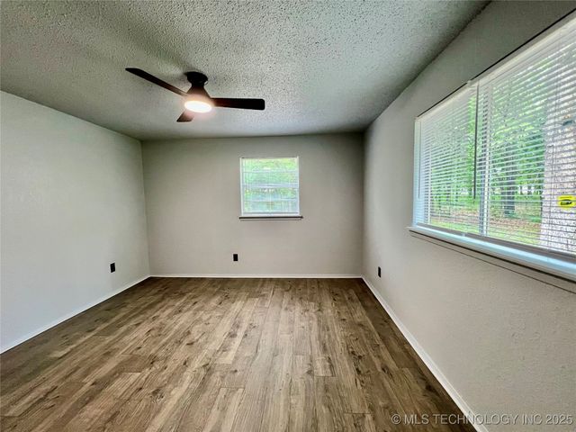 10826 Post Oak Road, Kingston, OK 73439