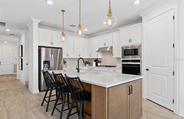 10305 PARK ESTATES AVENUE, Orlando, FL 32836