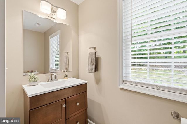 661 SAINT MATTHEWS RD, Chester Springs, PA 19425