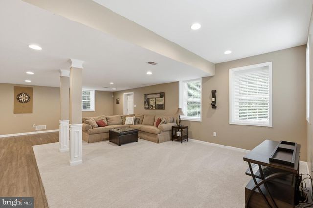 661 SAINT MATTHEWS RD, Chester Springs, PA 19425