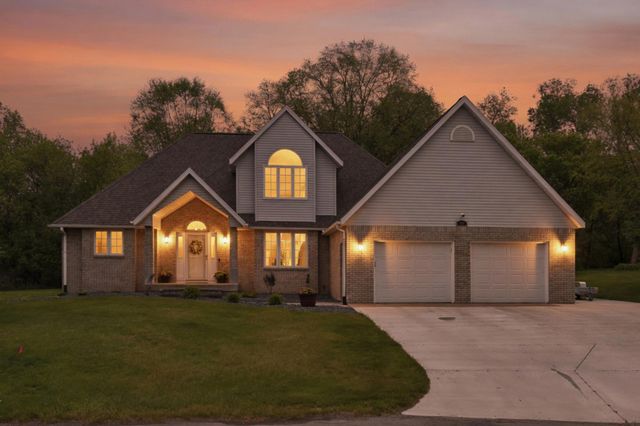 103 Ivy Drive, Woodville, WI 54028