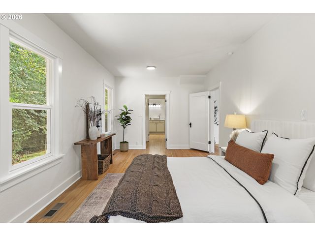 41601 Se VISTA LOOP Dr, Sandy, OR 97055