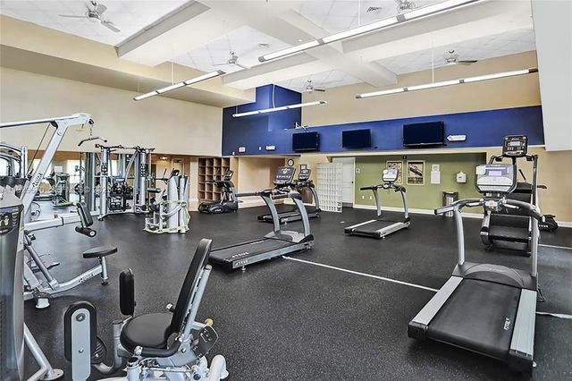 7350 SW 89th St 1702S, Miami, FL 33156