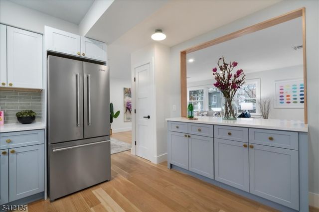 10 Perry St, Lambertville City, NJ 08530