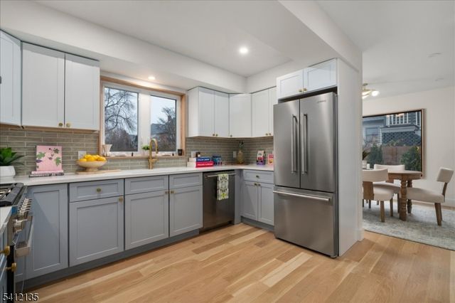 10 Perry St, Lambertville City, NJ 08530