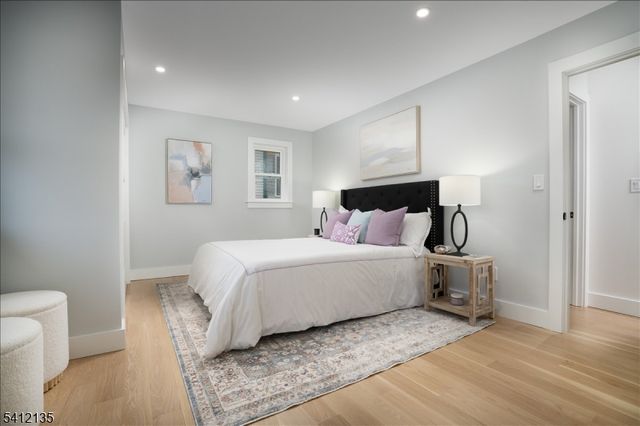 10 Perry St, Lambertville City, NJ 08530