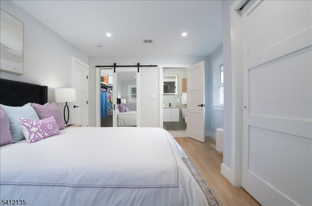 10 Perry St, Lambertville City, NJ 08530