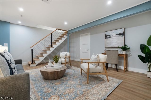 10 Perry St, Lambertville City, NJ 08530