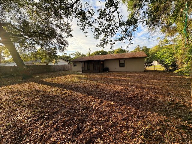 330 DOGWOOD AVENUE, Orange City, FL 32763