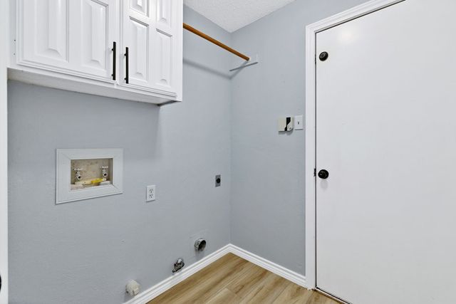 2505 Classic Court W, Bedford, TX 76021