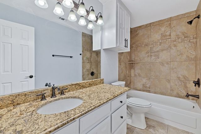 2505 Classic Court W, Bedford, TX 76021